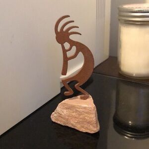 Kokopelli rock ornament display rust  colour Navajo Mexico southwest healing 4x2